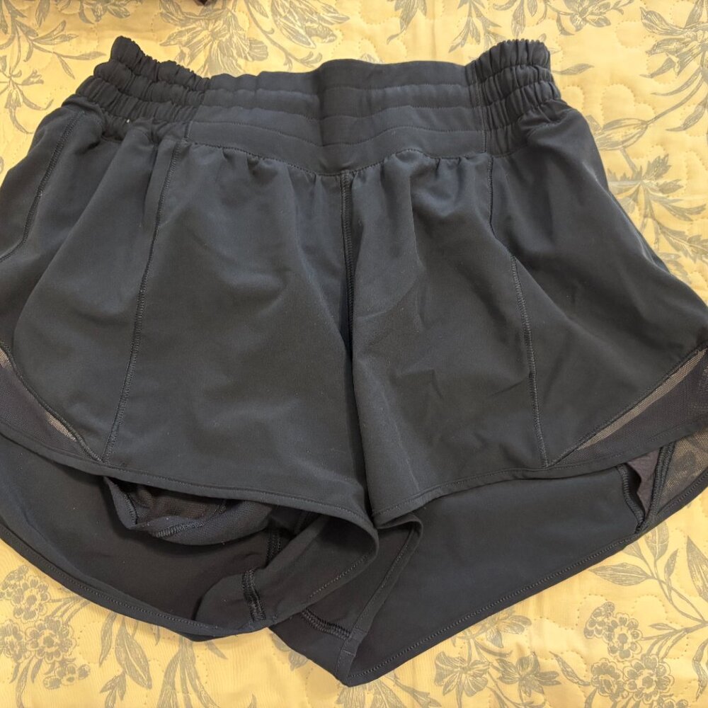Lululemon Hotty Hot Low-rise 2.5"